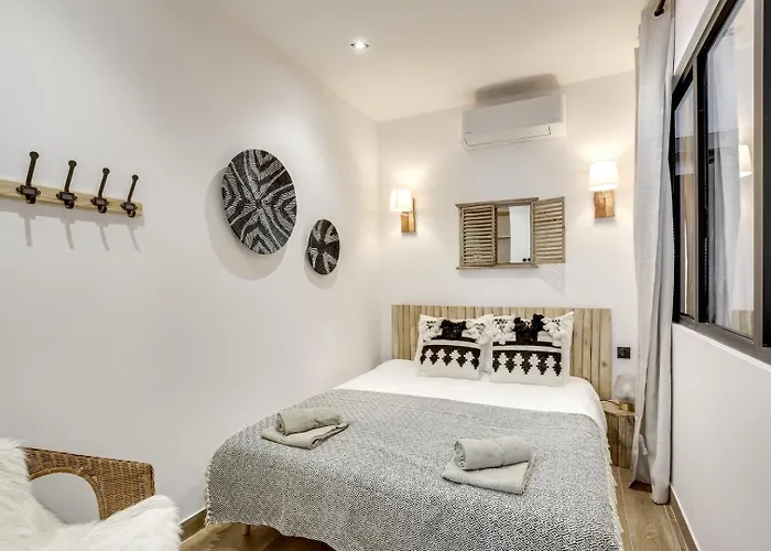 Bluestay 25 - A 12 *