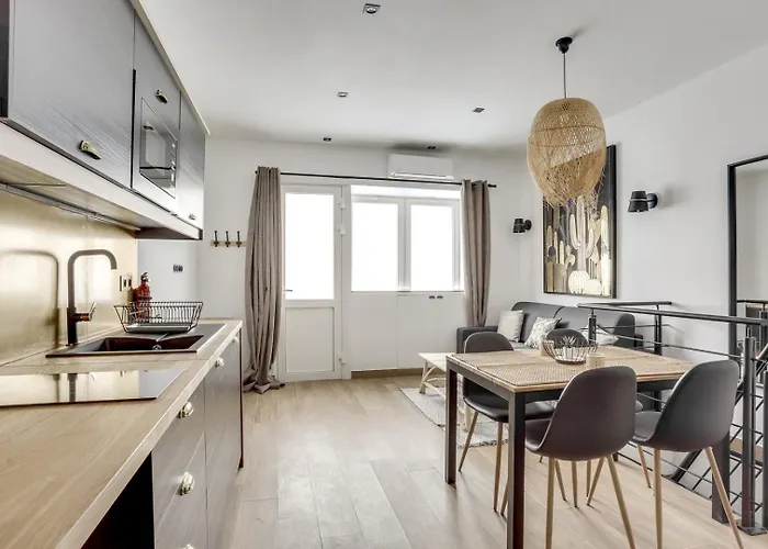 아파트 Bluestay 25 - A 12 *